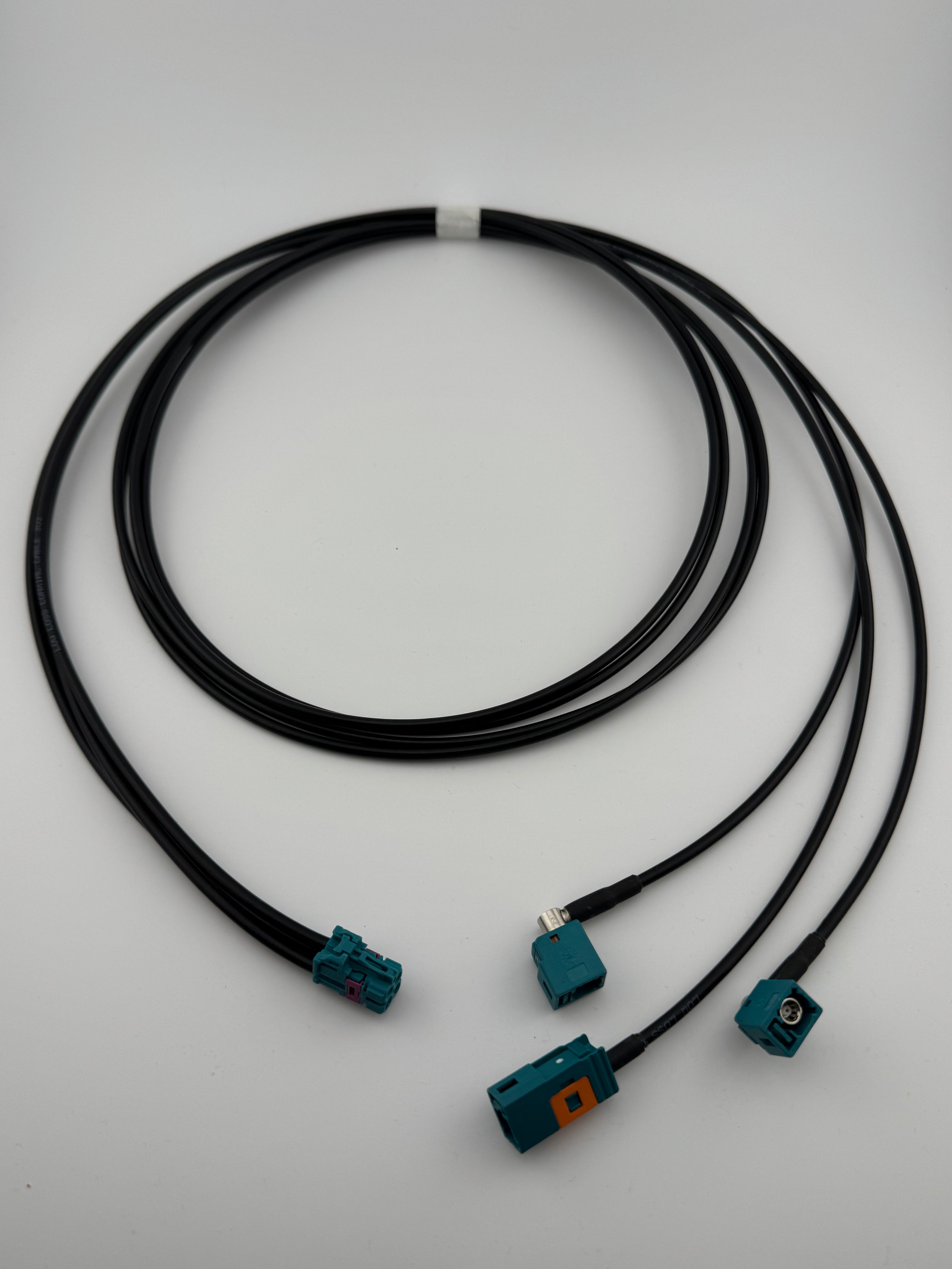 Simba: GMSL2 Fakra 1-to-3 M-F Cable