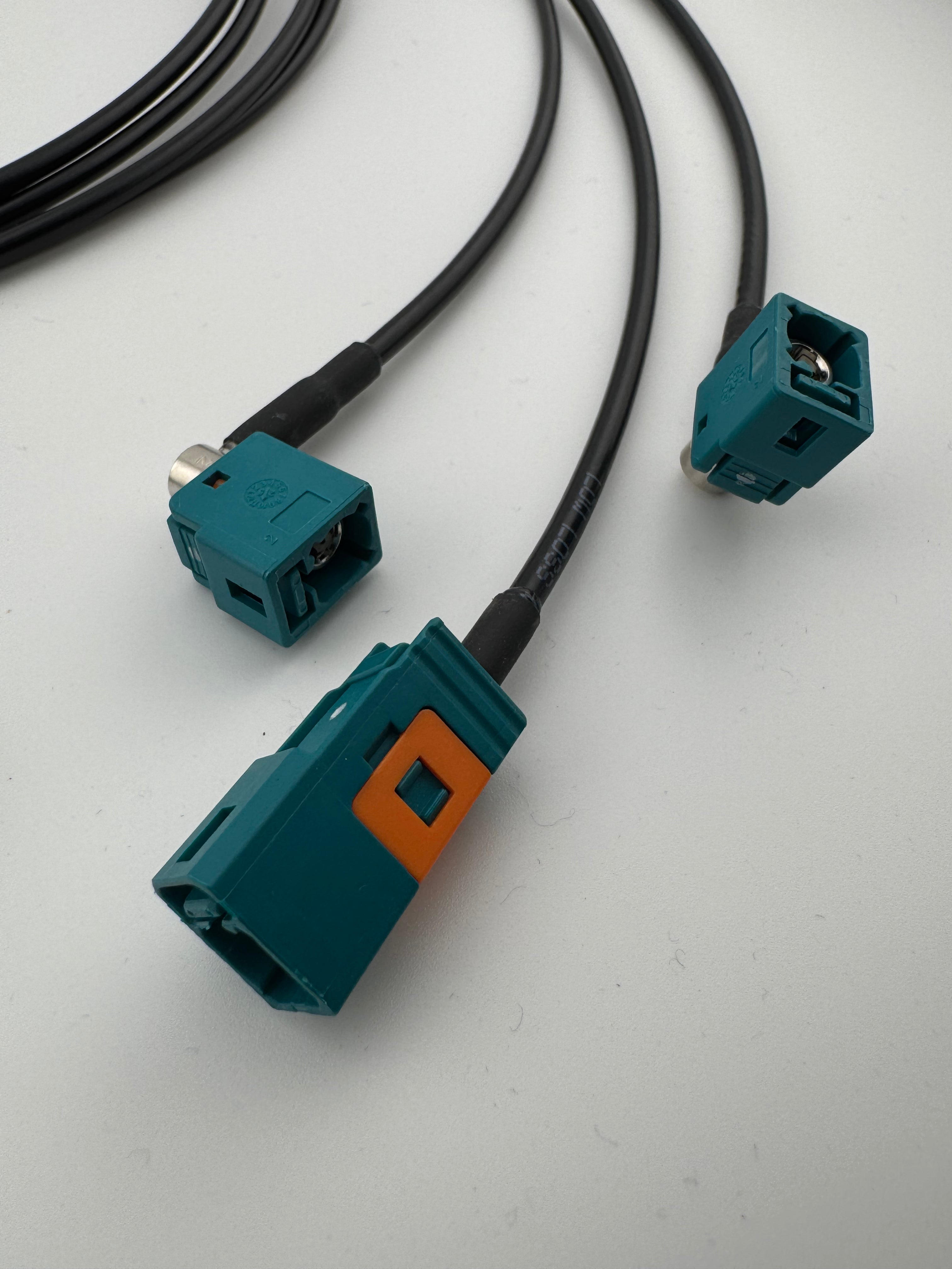 Simba: GMSL2 Fakra 1-to-3 M-F Cable