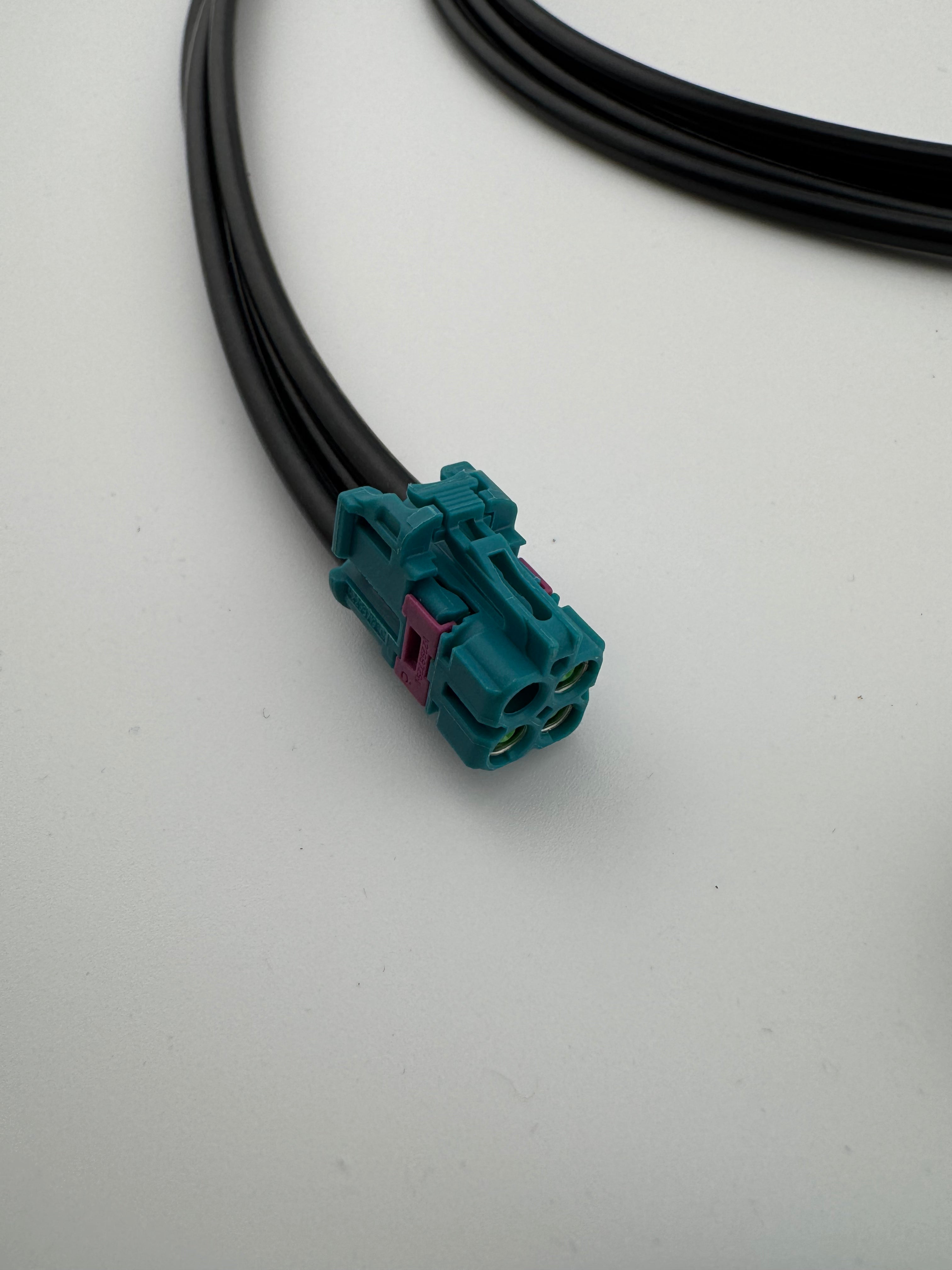 Simba: GMSL2 Fakra 1-to-3 M-F Cable