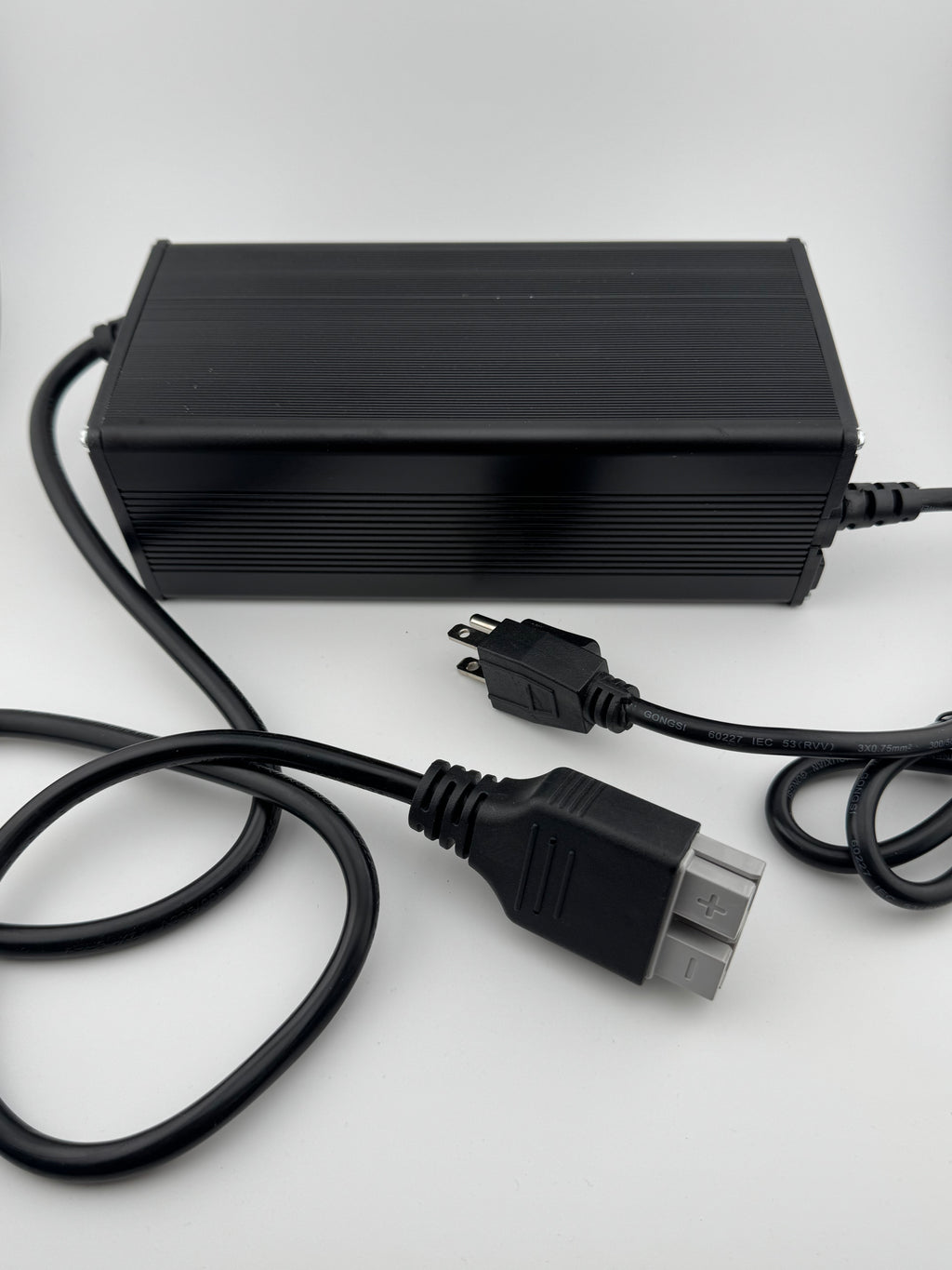 Simba: Battery Charger (SB50 Anderson Connector)