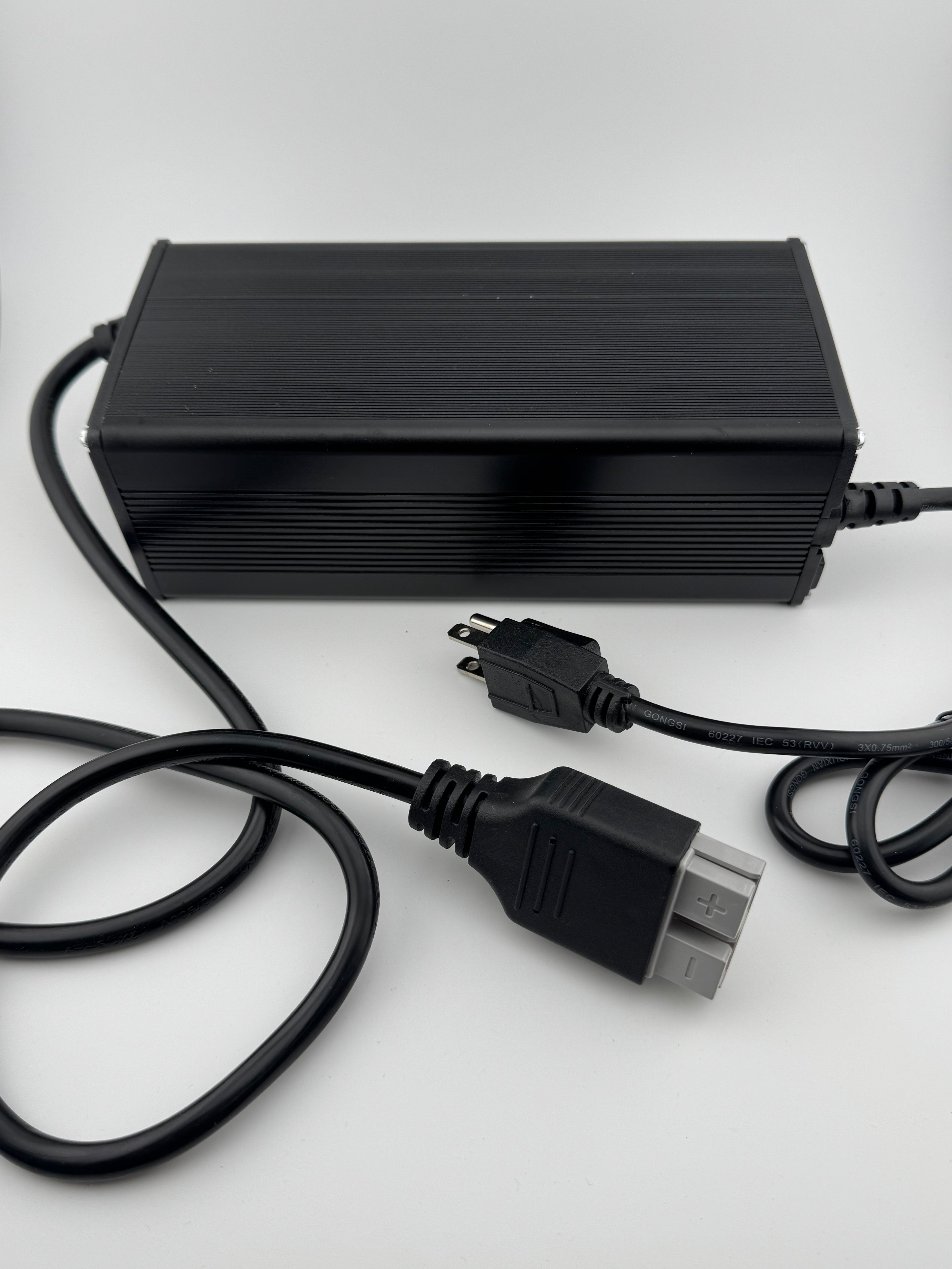 Simba: Battery Charger (SB50 Anderson Connector)