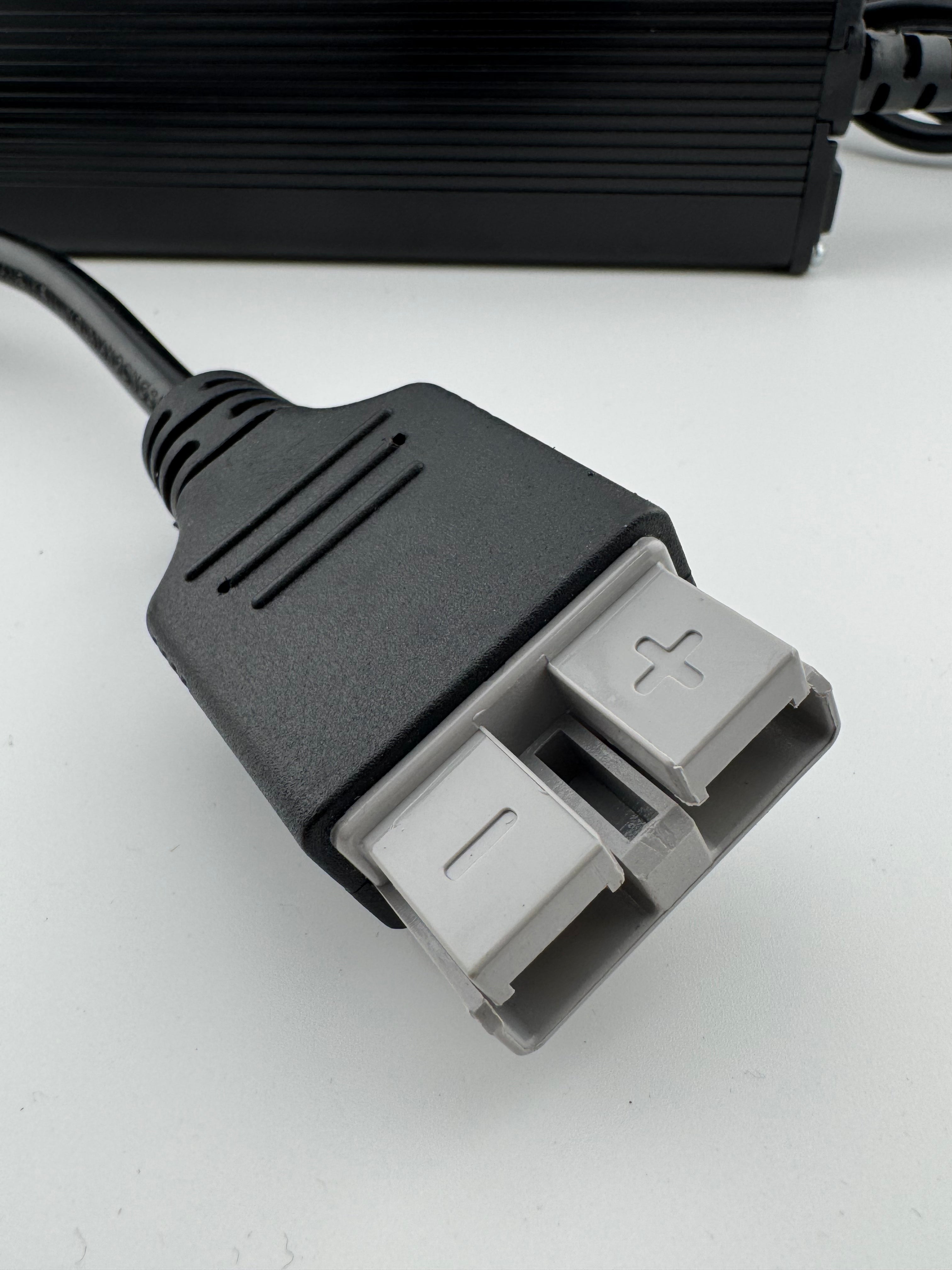 Simba: Battery Charger (SB50 Anderson Connector)