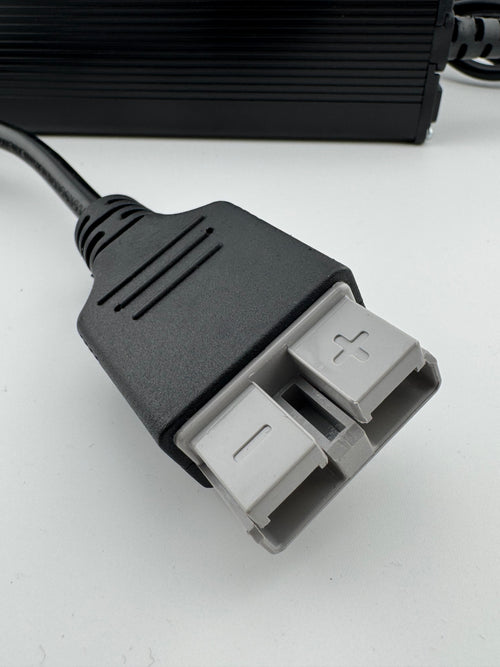 Simba: Battery Charger (SB50 Anderson Connector)